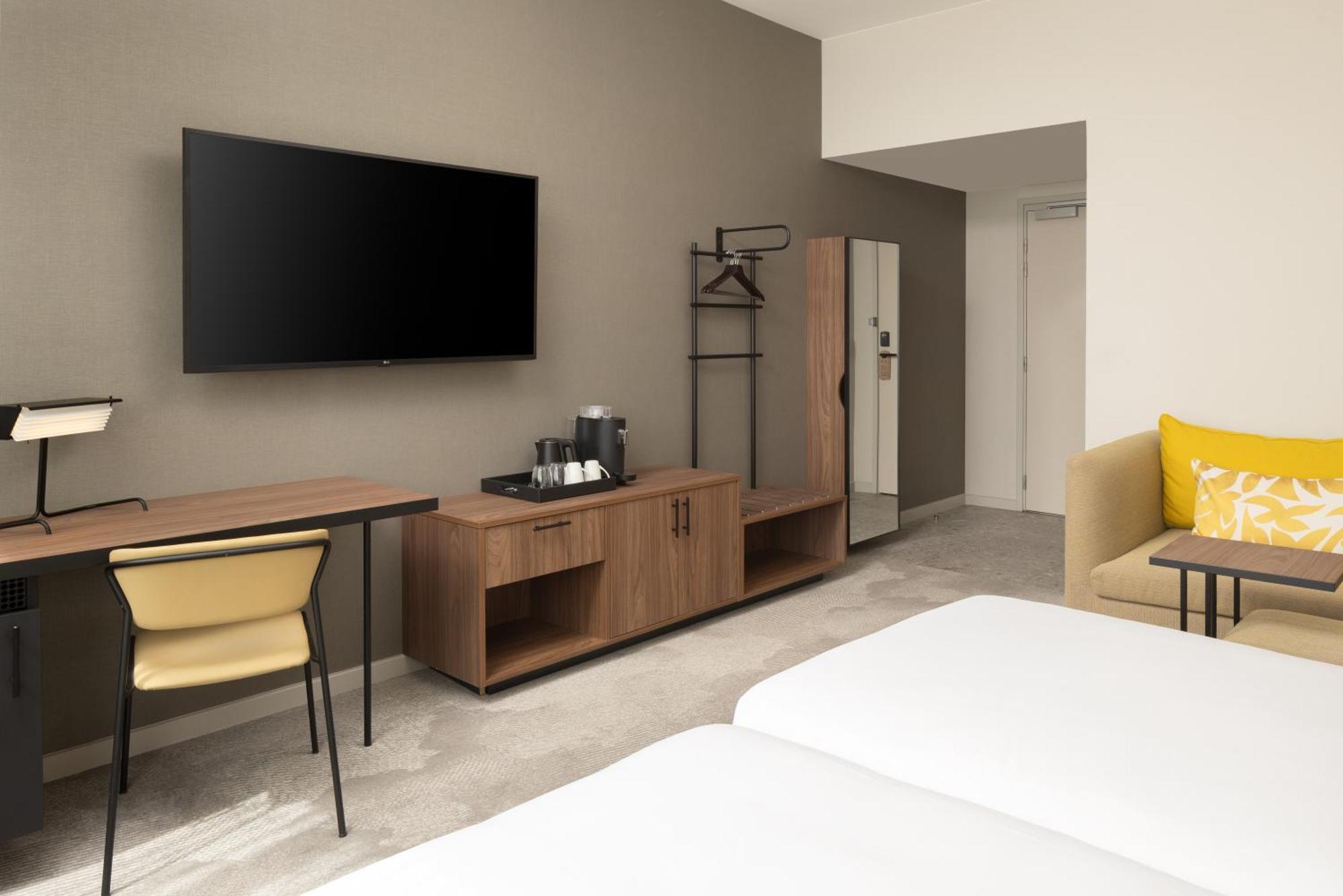 Hyatt Place Paris Charles De Gaulle Airport 4*