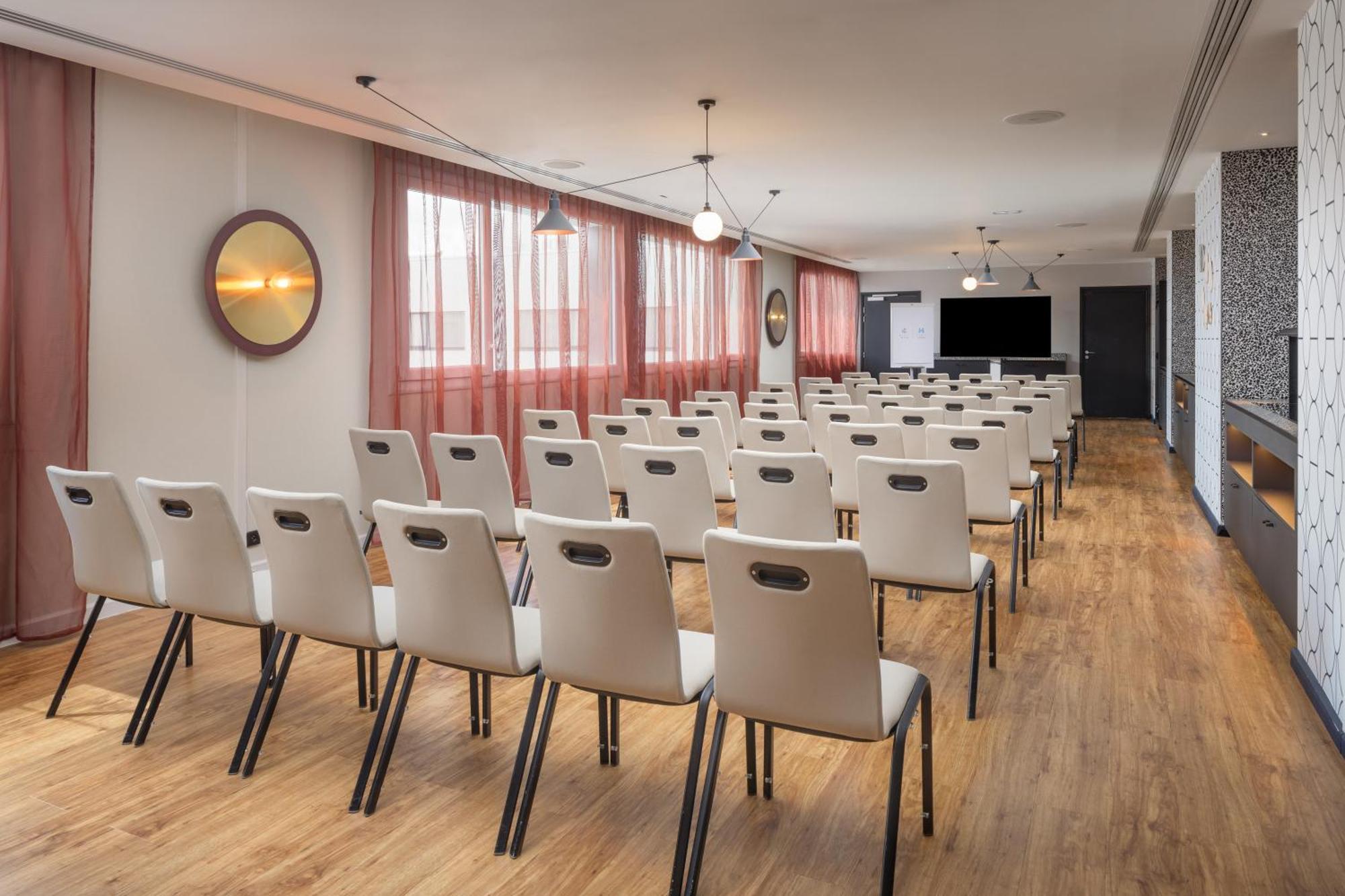 Hotel Hyatt Place Paris Charles De Gaulle Airport 4*